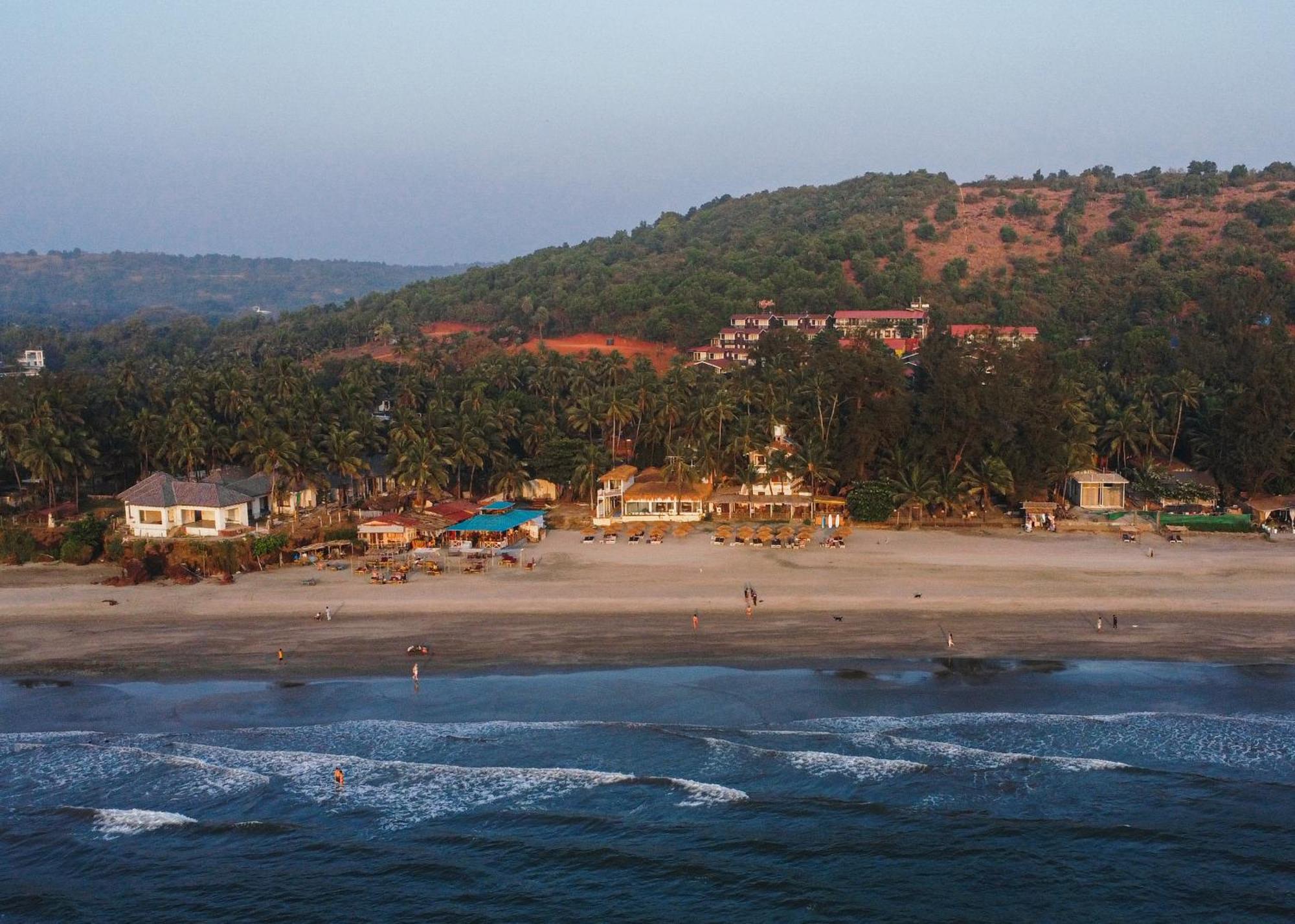 Aqua Beach Stays Ashwem Mandrem Exterior photo