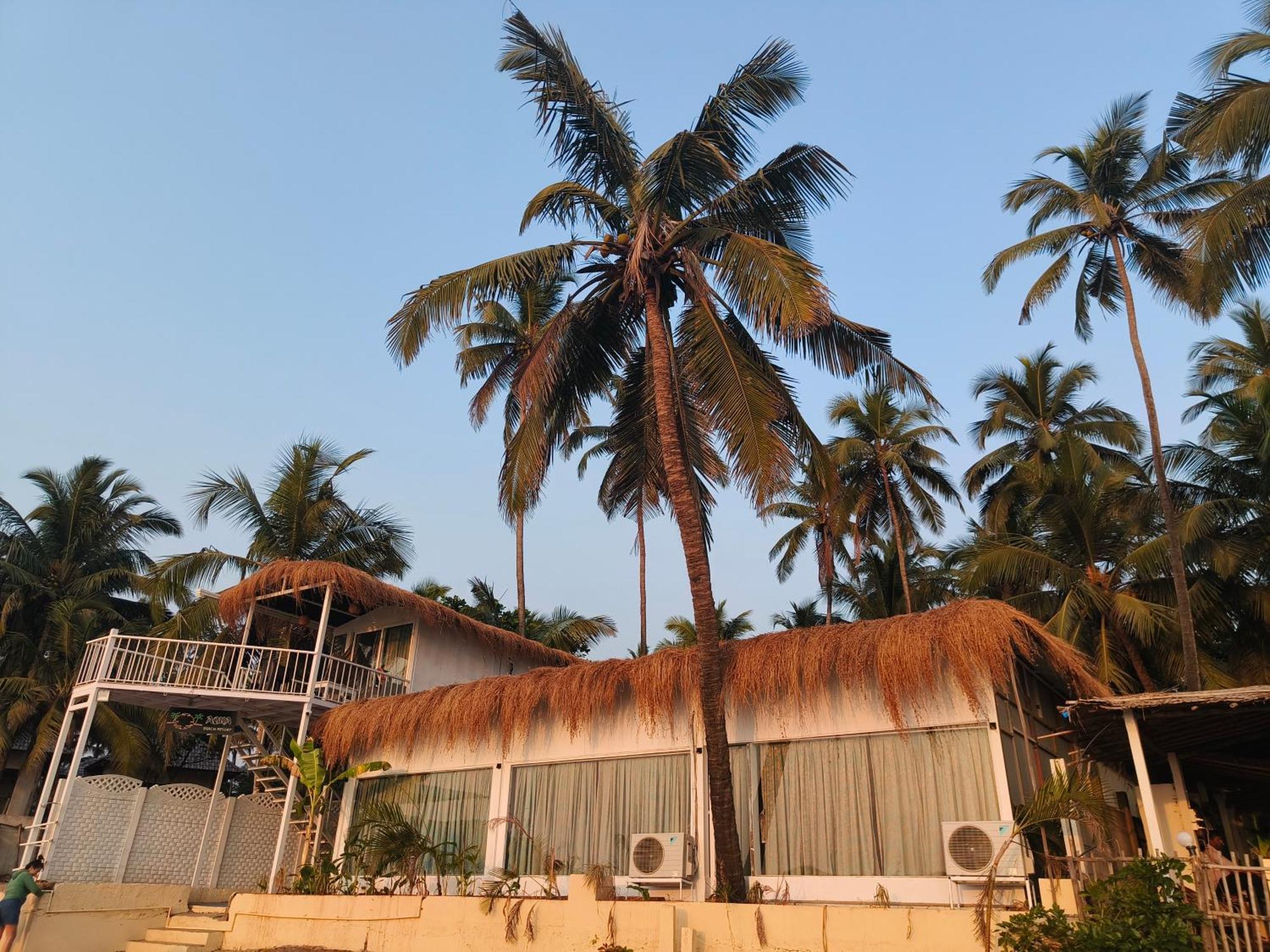 Aqua Beach Stays Ashwem Mandrem Exterior photo