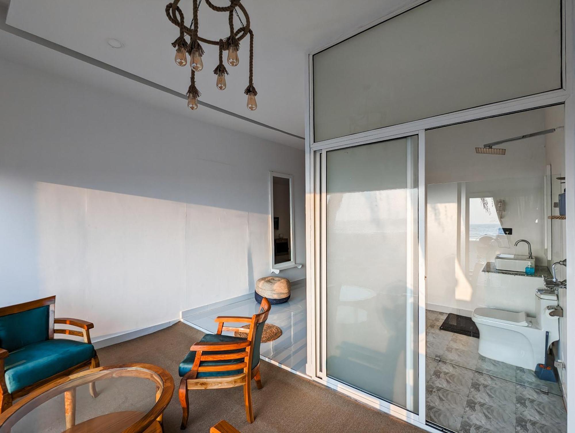 Aqua Beach Stays Ashwem Mandrem Room photo
